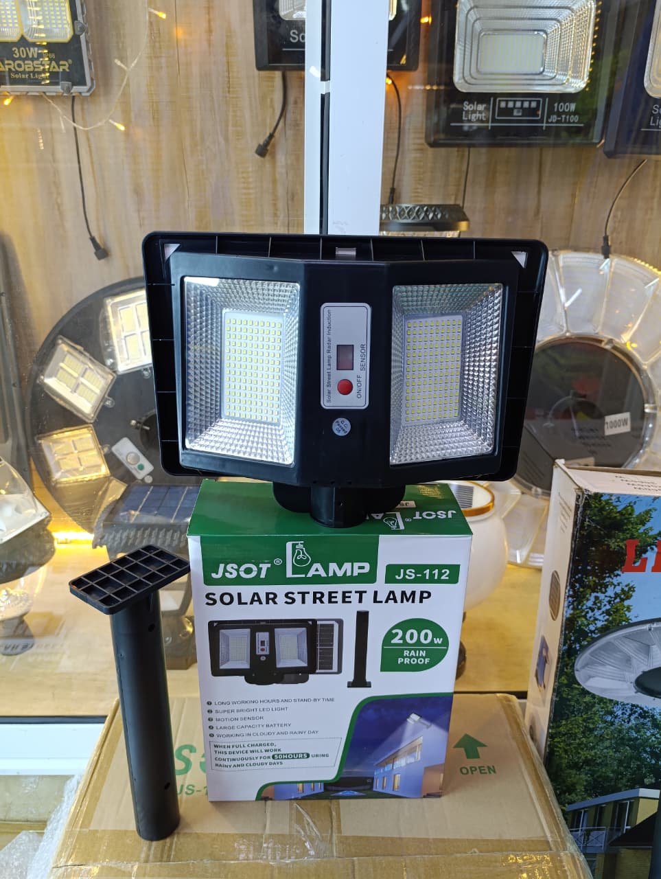 🎇Bright illumination🦋200W Solar Street Light with Pole – Outdoor Security Lighting🎇Powered by solar energy, it charges during the day and automatically lights up at night, helping you save on elect