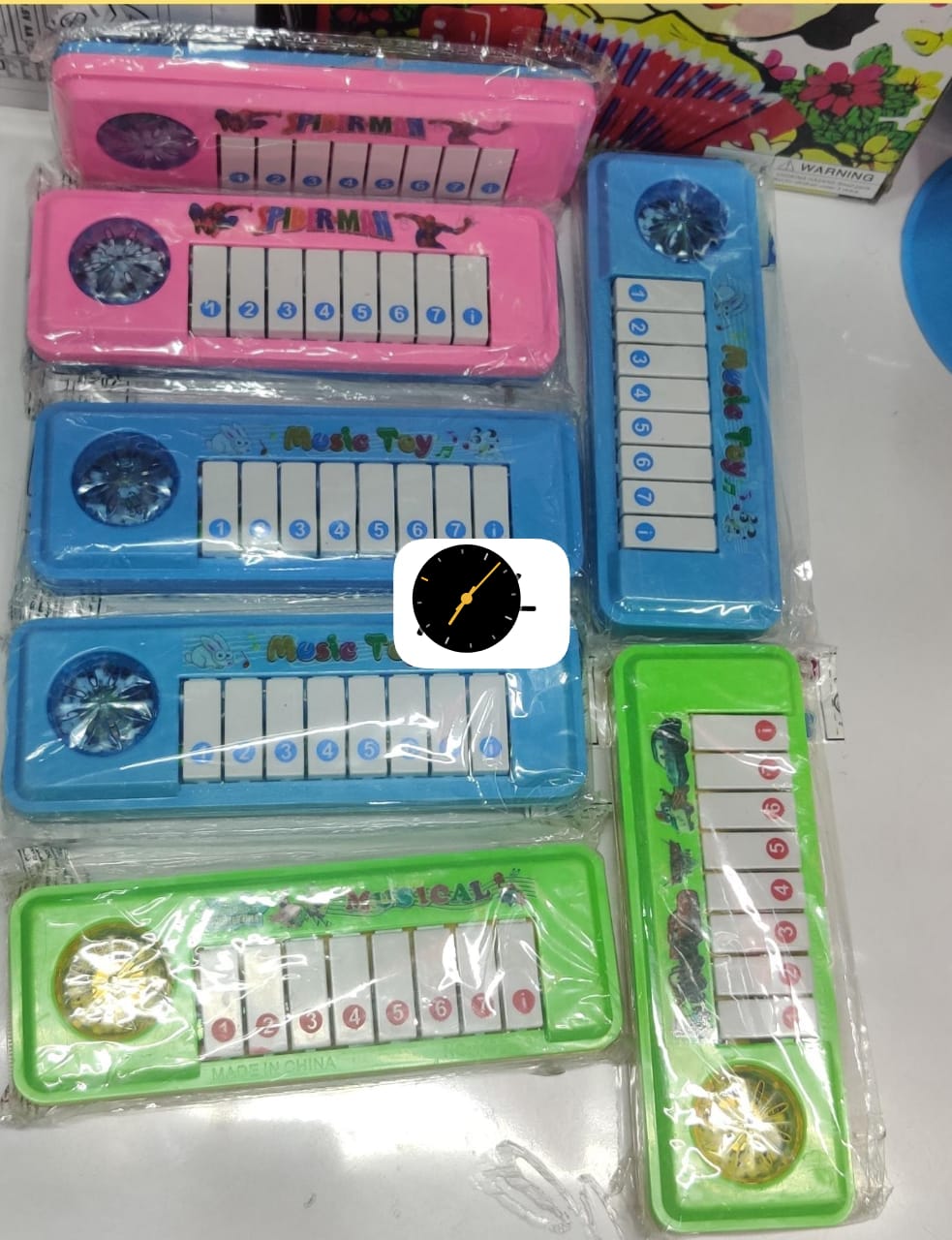 😇👌2PCS Kids Piano keyboard Toy can be used anywhere because it is Compact and lightweight. So, whether its bedroom, kitchen, in the car, garden or park, kids can compose their tunes anywhere. Perfec