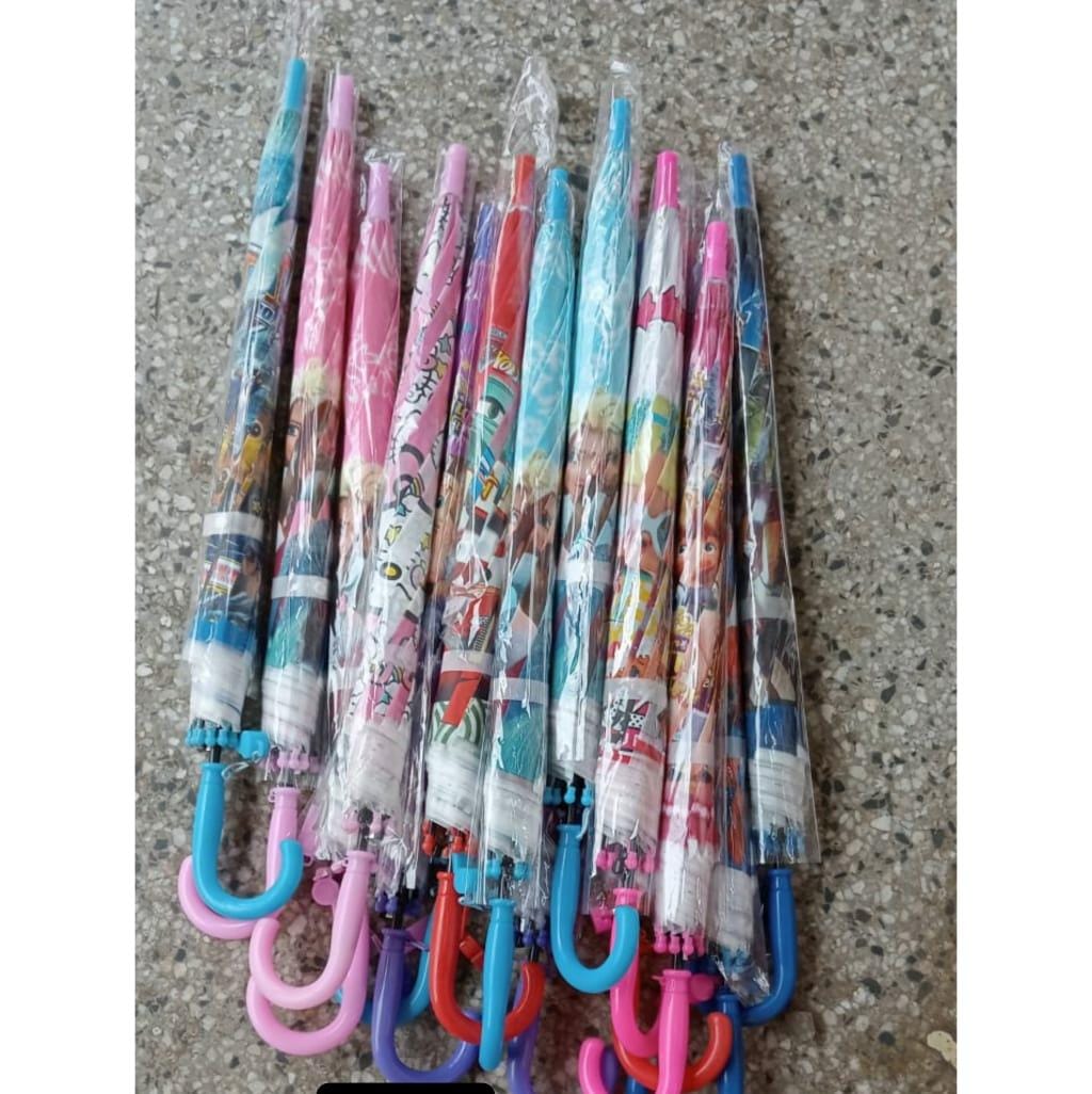 KIDS UMBRELLA CARTOON THEMESCompact folding umbrella with a button for automatic closing and opening.

•Opens and closes at a press of button

•Compact design so that it can fold into a small piece

•