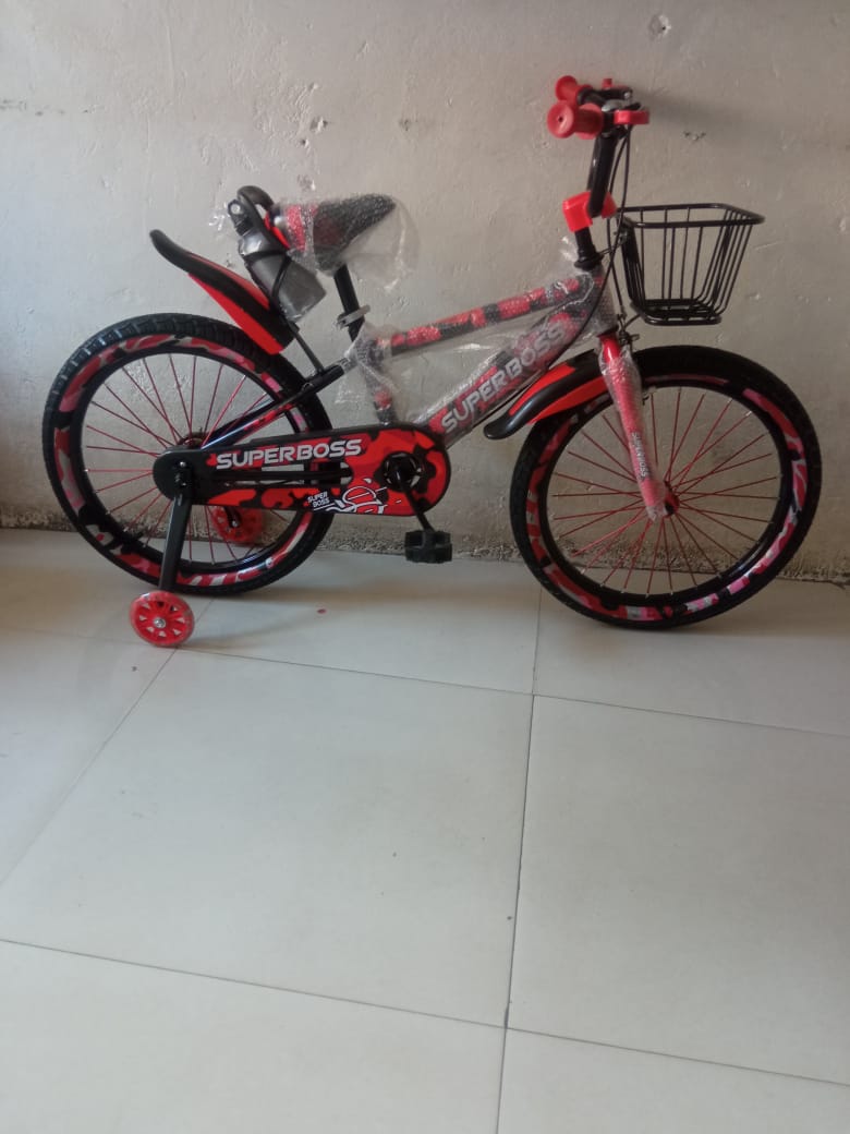 Superboss Size 20 Kids’ Bicycle – Red & Black 🔴⚫
Let your little rider cruise with confidence and style! The Superboss Size 20 Kids’ Bicycle is designed for fun, safety, and durability—perfect for gr
