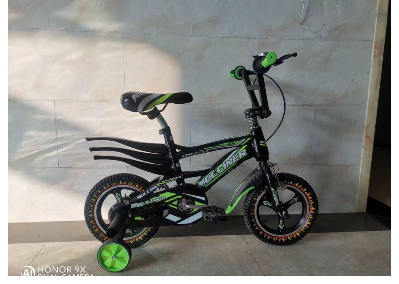 Kids’ Size 16 Bicycle – Ready for Big Adventures! 🌟
Let your little rider roll with confidence on this awesome Size 16 Kids’ Bicycle — the perfect first “big kid” bike! Designed for comfort, safety,