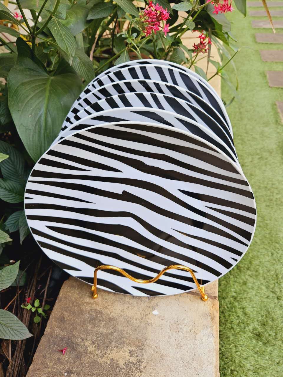 Zebra design ceramic plate,Jungle Safari Party Supplies Animal Print Party Plates Zebra Birthday Party Plates Disposable Paper Food Trays Baby Shower Jungle Party Decorations