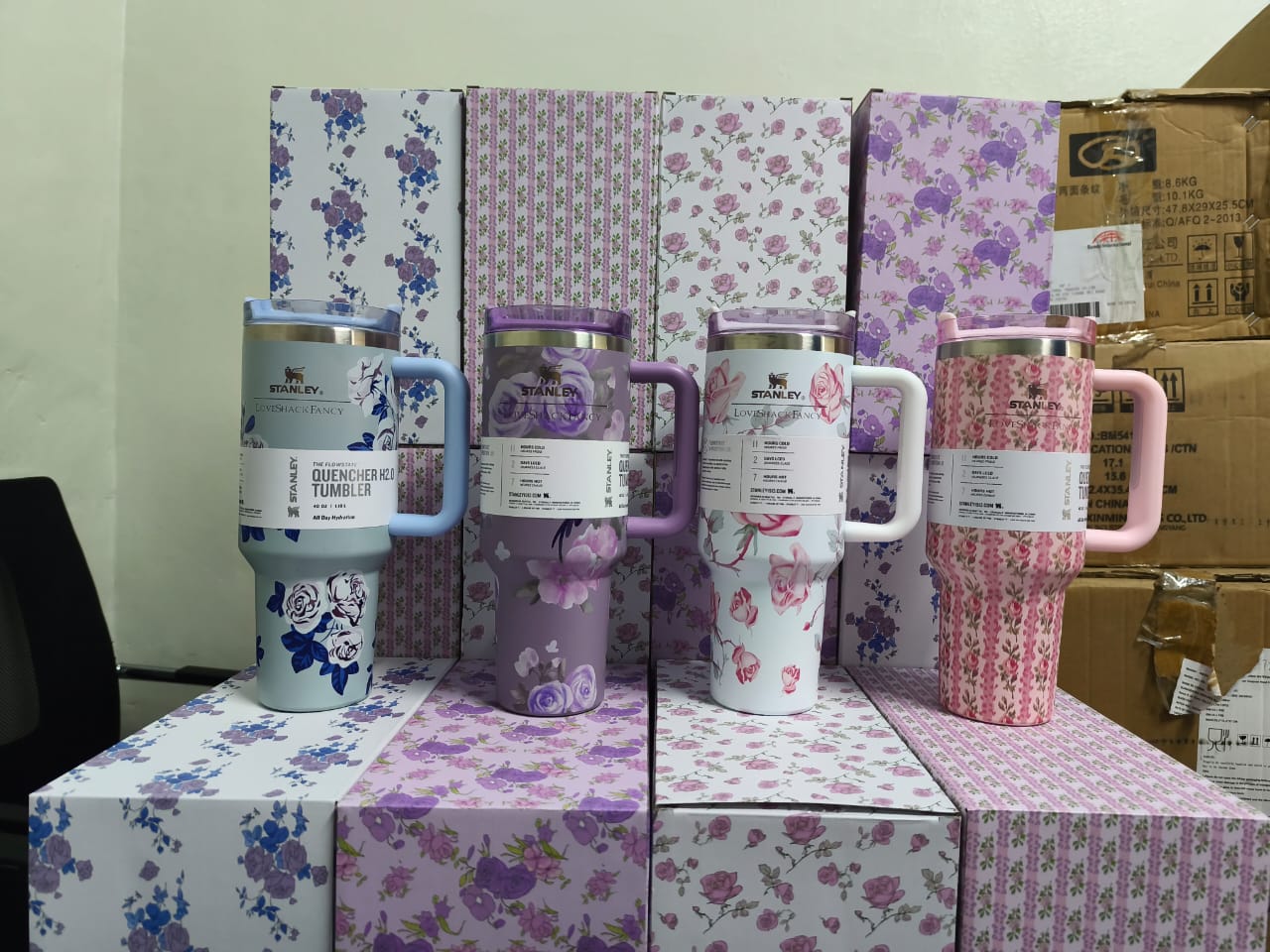 Original Floral Stanley Mug 1.2L – Premium Vacuum Insulated Tumbler Cup, Stainless Steel Body, Leak-Proof Lid, Long-Lasting Hot & Cold Retention, Gift Box Packaging, Ideal for Coffee, Tea, and Outdoor