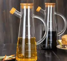 Glass Oil & Vinegar Jar with Bamboo Lid – 580ml Capacity, Leak-Proof Design, Elegant and Durable, Ideal for Kitchen, Dining, and Table Use, Easy Pouring and Storage