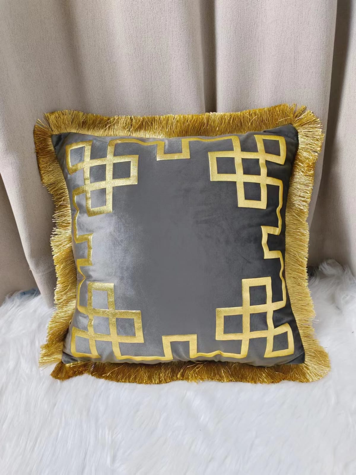 18 x 18 Inch Luxury European Home Decorative Pillow with Tassels Square Leather Geometric Chain Velvet Throw Pillow Cover Cushion Case for Sofa Bedroom Living Room Car, Gold edge