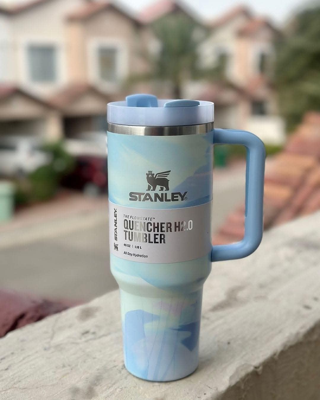 Stanley Quencher H2.0 FlowState Stainless Steel Vacuum Insulated Tumbler with Lid and Straw for Water, Iced Tea or Coffee, Smoothie and More, baby blue marble 2.0, 40oz