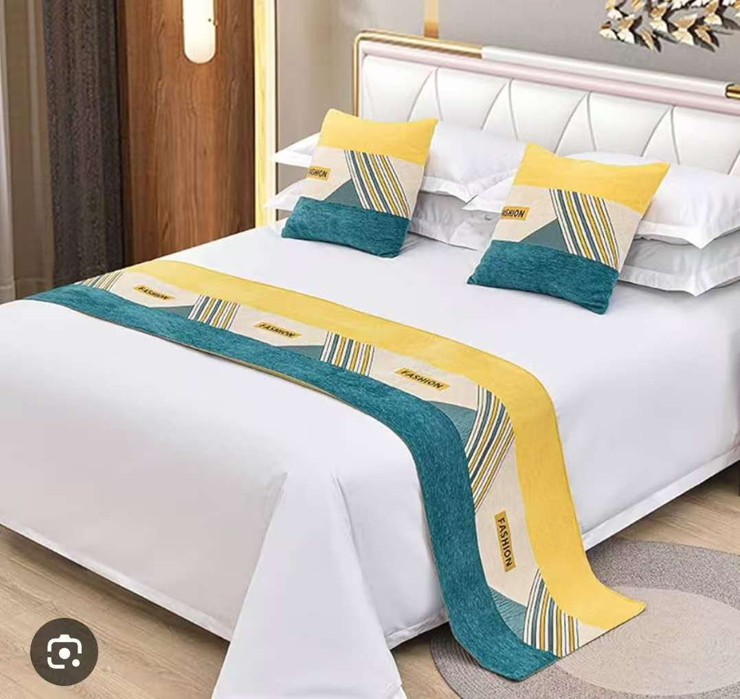 Bed Runner Scarf, Luxurious Retro Modern Style Room Decor, Washable Soft Dustproof Bed Protector Scarves able Flag Picnic Blanket, for Bedroom Hotel Wedding Room