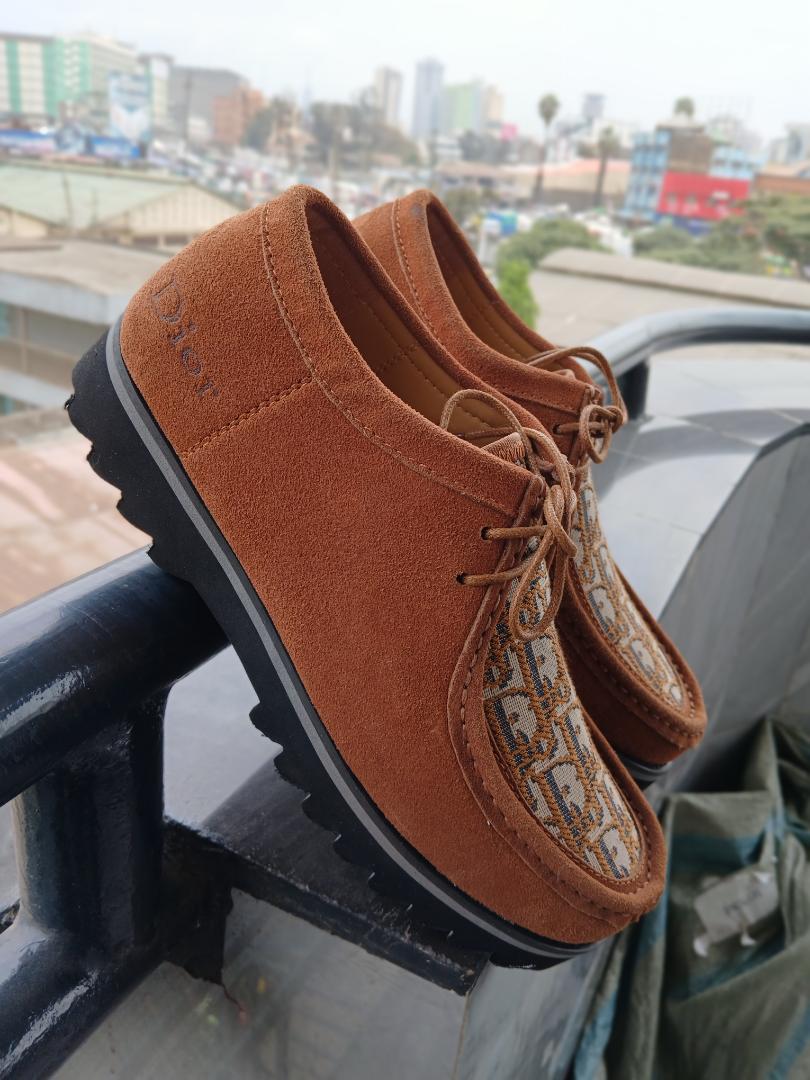 Men Casuals/Clarks Dior/ Quality Shoes