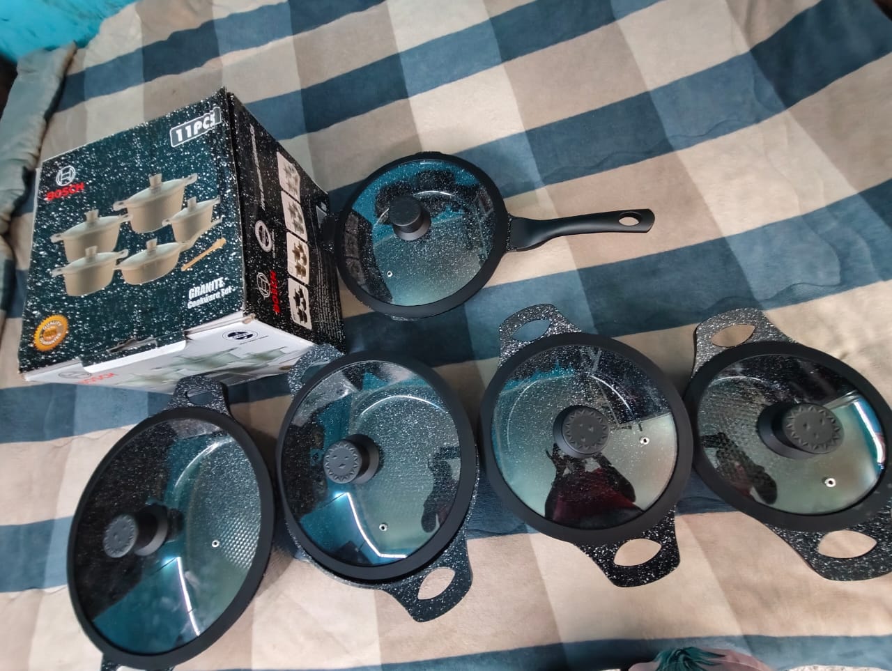 11 pieces  quality Bosch non-stick cook ware set and a free mwiko with WARRANTY