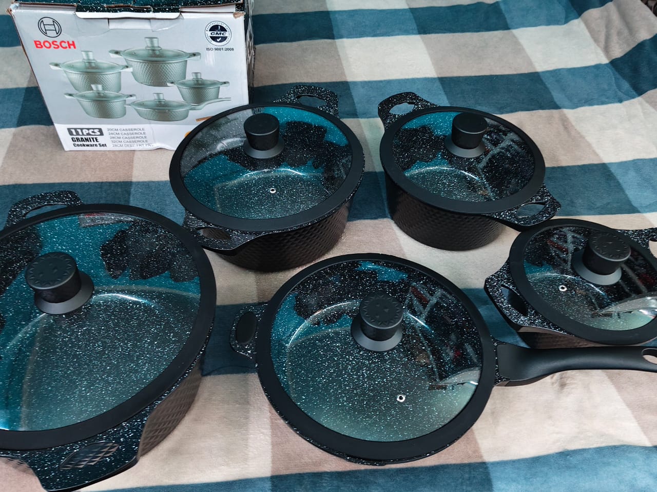 11 pieces  quality Bosch non-stick cook ware set and a free mwiko with WARRANTY