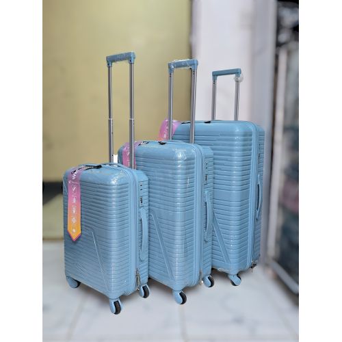 🦋ARRIVALS🎀3in1 Unbreakable Rubber Suitcase/travelling Bag🕸️Stylish 
Durable 
Rubber 
High quality