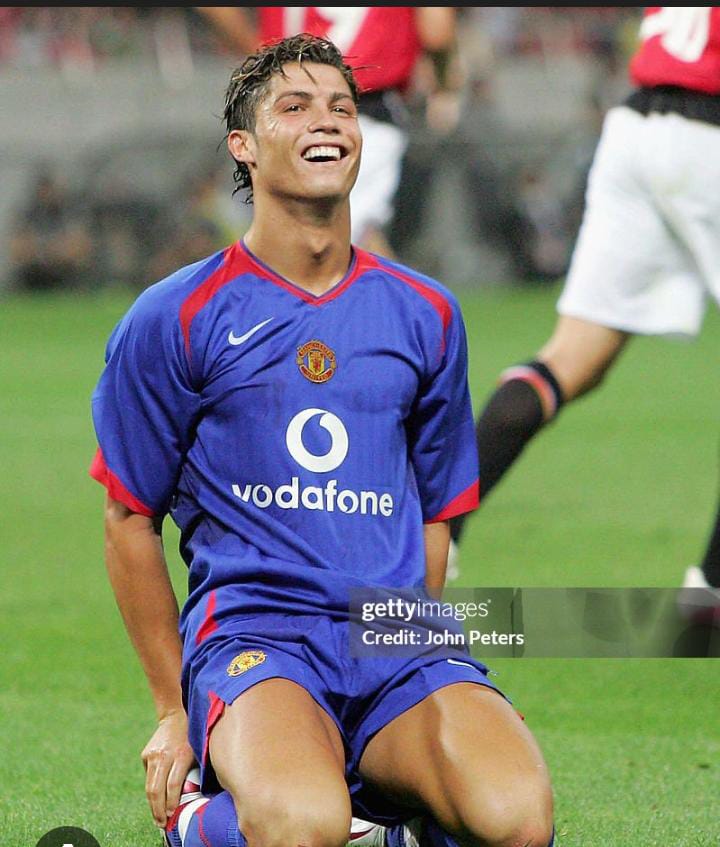 2005/2006 Original MANCHESTER UNITED AWAY Retro Kit Football Jersey ; Best Quality Unisex Man U Jersey Retro Kit