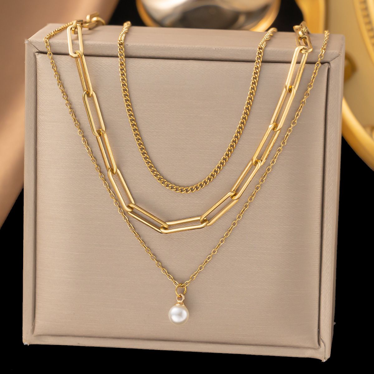 ZHJH 3-layer Women's Necklace Pearl Pendant Necklace Ring Necklace Women's Collarbone Chain Gold Women's Necklace