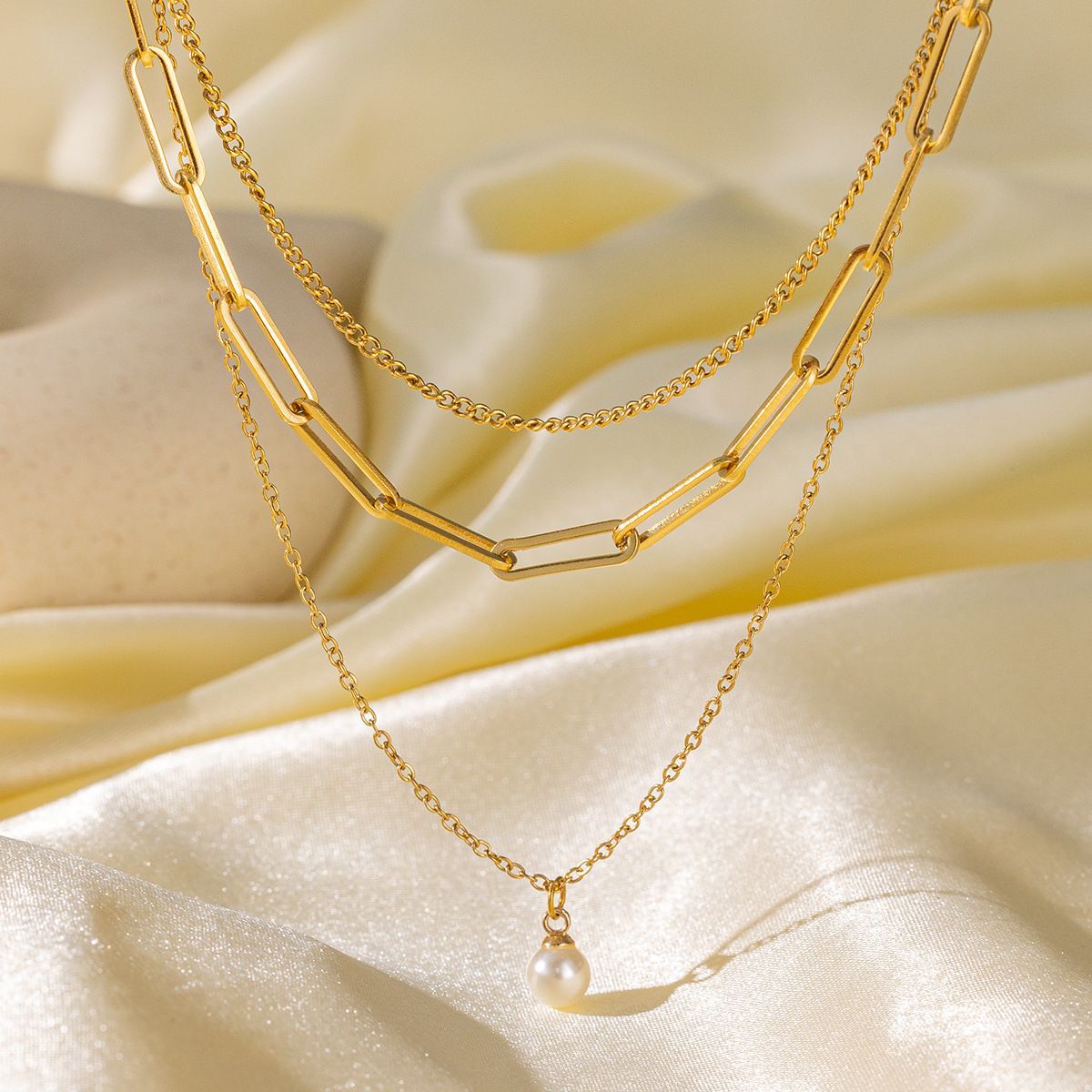 ZHJH 3-layer Women's Necklace Pearl Pendant Necklace Ring Necklace Women's Collarbone Chain Gold Women's Necklace