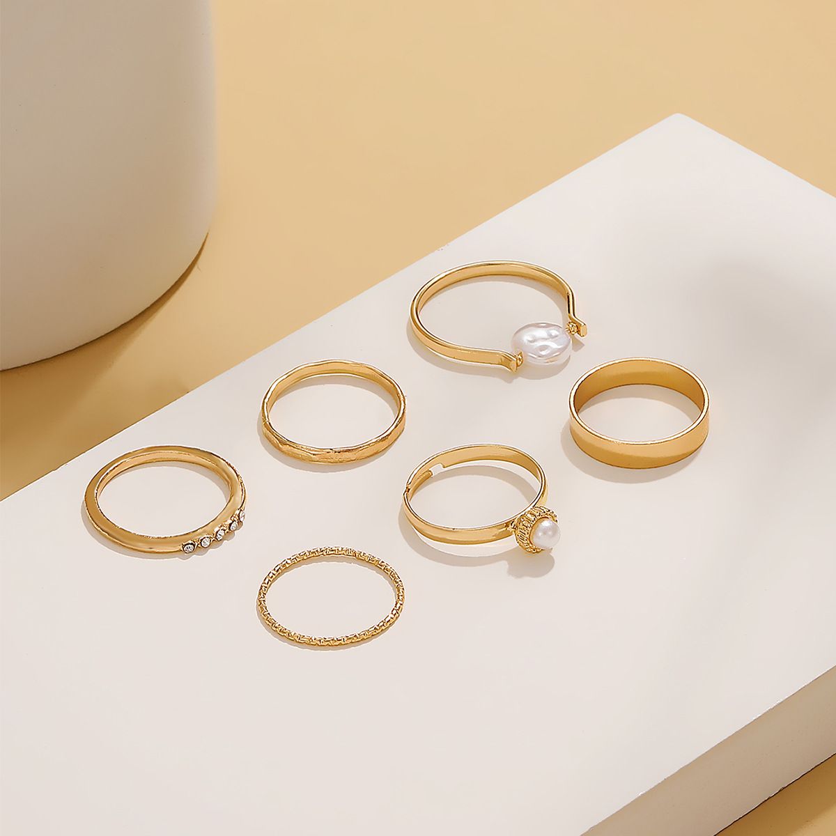 6PCS Women's Gold Ring Diamond Pearl Simple Love Ring Set Fashionable Multi Functional Women's Ring