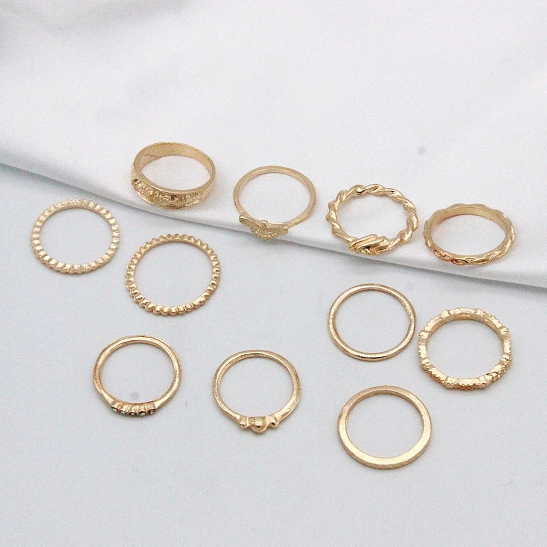 11PCS Ring Charm Gold Women's Ring Diamond Geometric Ring Retro Party Ring Punk Jewelry Gift Versatile For Daily Wear Or Photography Props And Gifts
