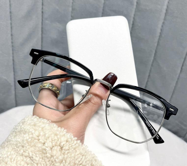 Anti Blue Light Anti Fatigue Eyeglasses Fashion Unisex Retro Square Black Frame Elegant Computer Glasses For Daily Wear Office Study Driving Gaming Gift