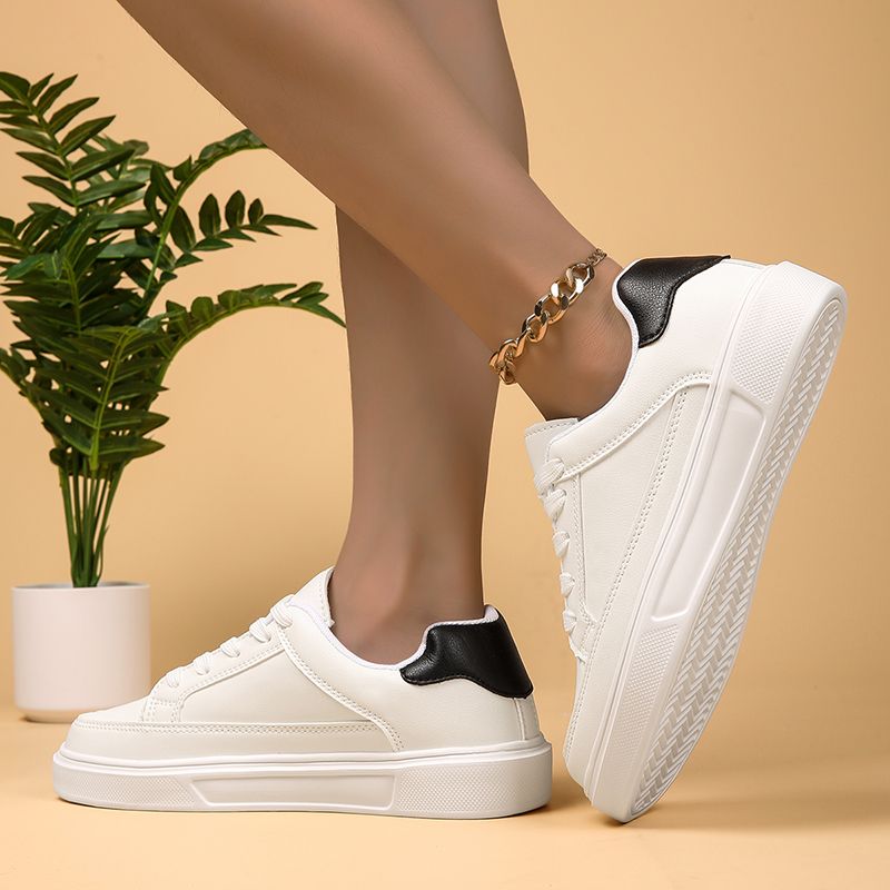 Men Skateboarding Shoes Comfortable Casual Skateboard Shoes Men Solid Leisure Sneakers Lightweight Walking Shoes Outdoor Sport Black