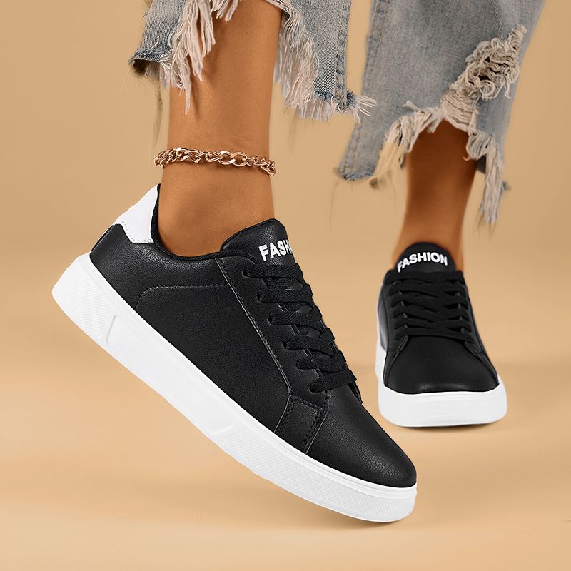 Men Skateboarding Shoes Comfortable Casual Skateboard Shoes Men Solid Leisure Sneakers Lightweight Walking Shoes Outdoor Sport Black