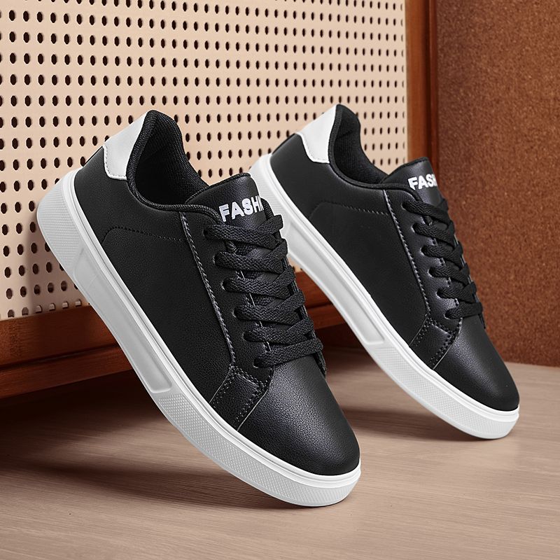 Men Skateboarding Shoes Comfortable Casual Skateboard Shoes Men Solid Leisure Sneakers Lightweight Walking Shoes Outdoor Sport Black
