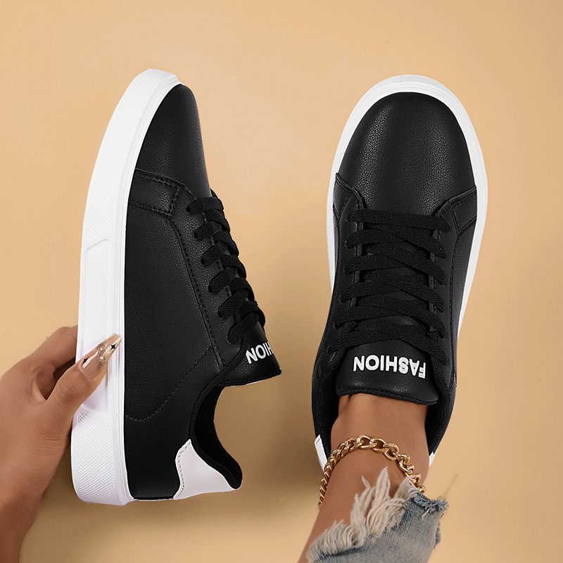 Men Skateboarding Shoes Comfortable Casual Skateboard Shoes Men Solid Leisure Sneakers Lightweight Walking Shoes Outdoor Sport Black