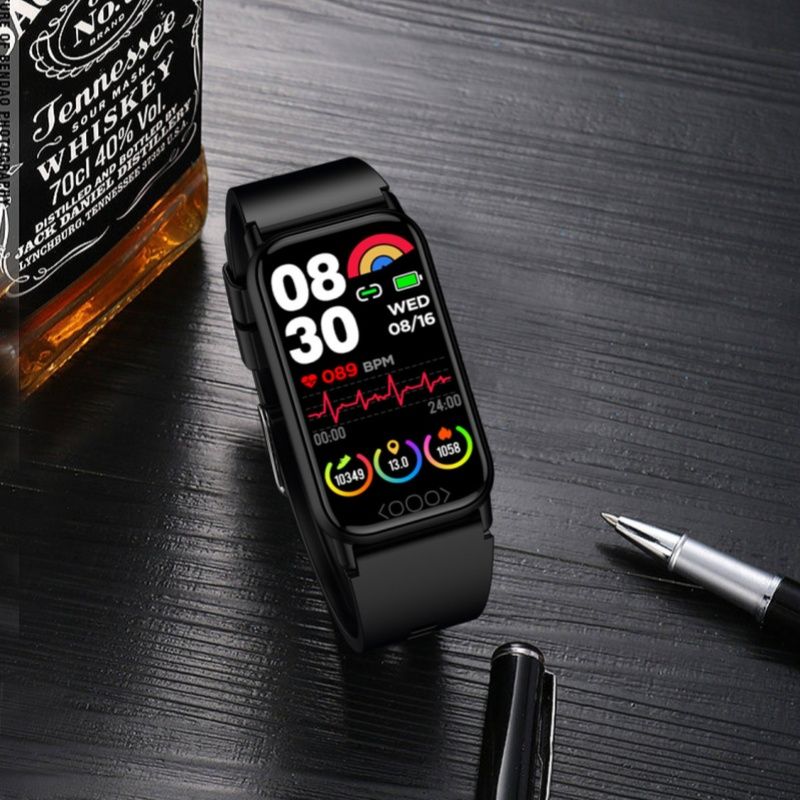 1.47 Inch Color Screen Smart Watch Outdoor Sport IP68 Waterproof Bluetooth Watch Health Monitoring Heart Rate Smartwatch