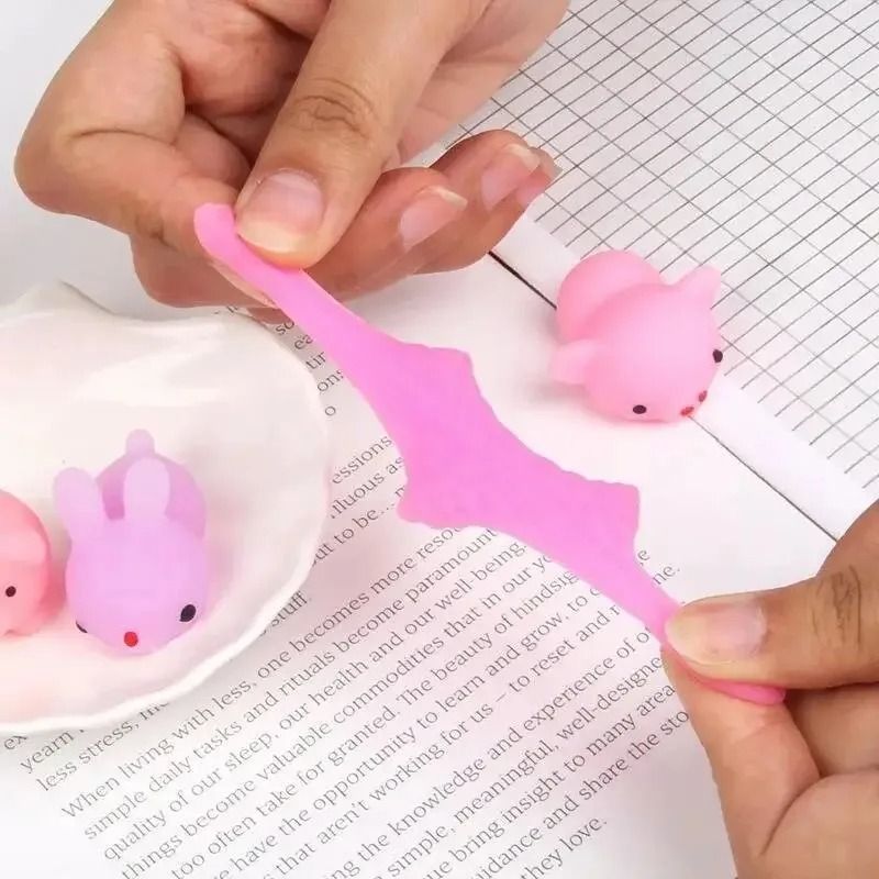 10pcs/Set Random Cute Animals Vent and Relieve Stress with Toys and Small Gifts Soft Rubber Animal Pinching