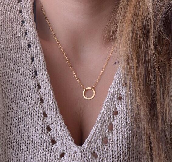 Small circle clavicle chain pendant women simple short everything necklace fashion sweet Japanese and South Korean edition accessories