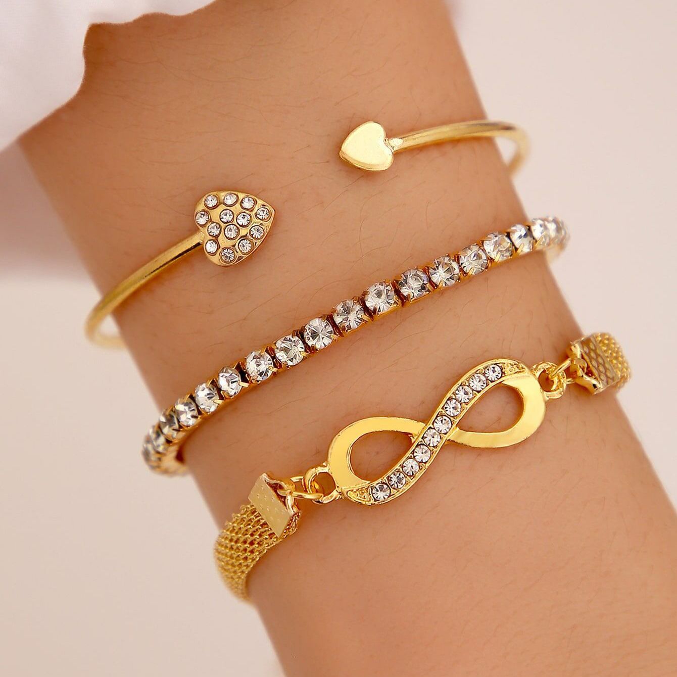 Cross-border new Ins ladies love open bracelet design creative retro simple lucky figure 8 hand Chain three piece set