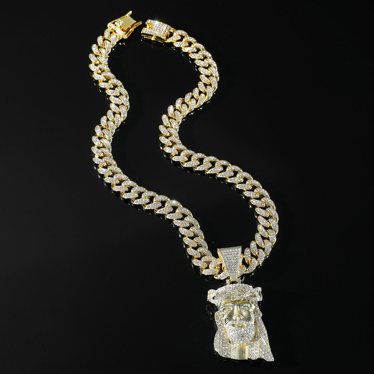 Retro diamond studded human avatar pendant necklace, men's exaggerated hip-hop Cuban necklace accessory