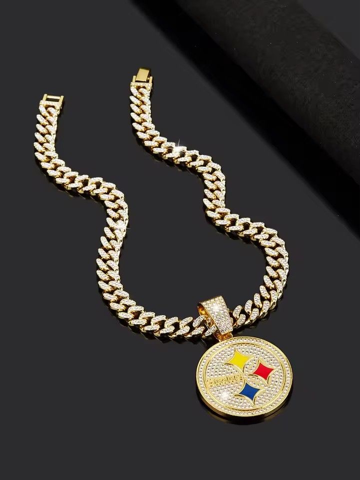 Summer Hip-Hop Zinc Alloy Rhinestone Decor Round Shaped Pendant Necklace Men's Necklace Jewelry Gift for a Stylish Look