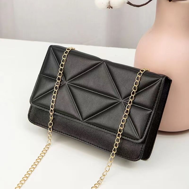 Women's Bag Atmosphere Triangle Diamond Grid Embroidery Chain Diagonal Cross Square Bag Resin Chain Handbag diamond grid shoulder bag, simple and atmospheric crossbody bag, embossed chain square bag