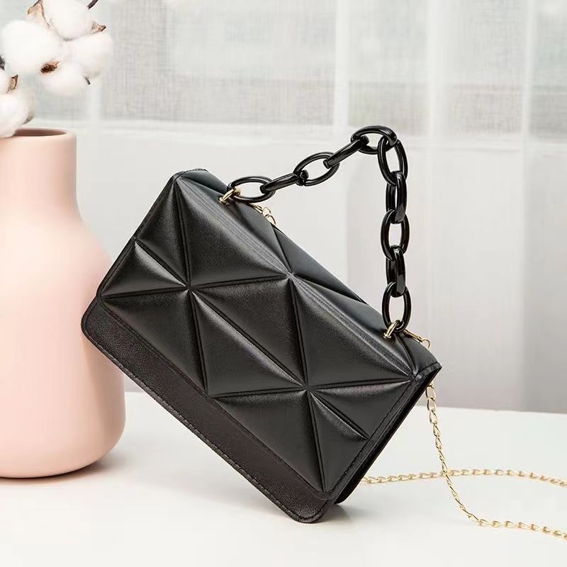 Women's Bag Atmosphere Triangle Diamond Grid Embroidery Chain Diagonal Cross Square Bag Resin Chain Handbag diamond grid shoulder bag, simple and atmospheric crossbody bag, embossed chain square bag