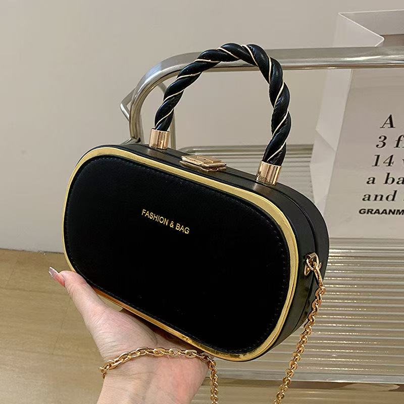 Niche Design Women's Handbag New Versatile Metal Decoration Girls' Chain Bag Fashion Crossbody Bag Lightweight Handbag