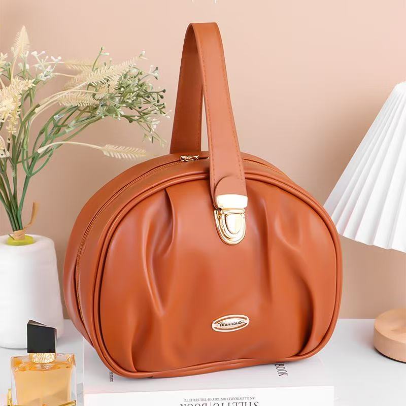 Fashion Makeup Storage Bag Travel Women PU Leather Shell Cosmetic Bag Handbag Portable Makeup Bag Lipstick Perfume Beauty Pouch