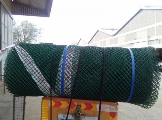 plastic Chicken mesh - 1Metre x 1 metre/ plastic durable chicken mesh