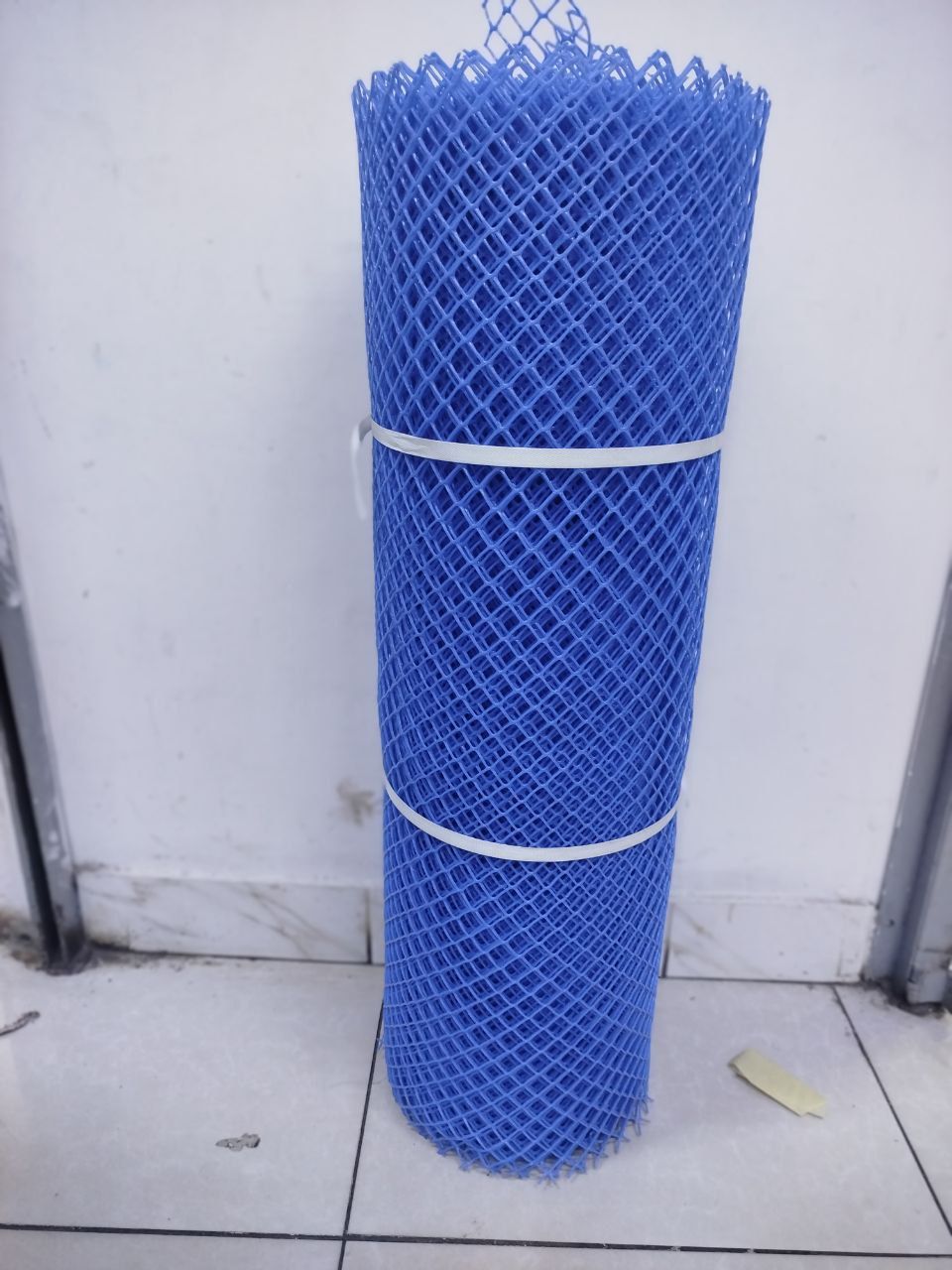 5 meter Plastic chicken wire/ Poultry mesh- Heavy duty blue