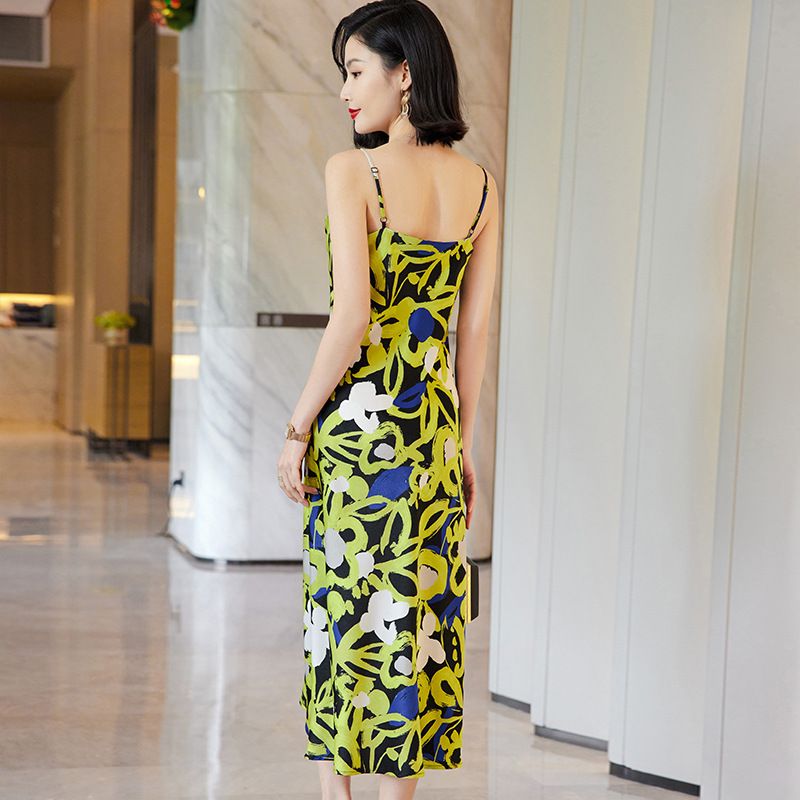 Women's Summer Chic Slim Fit V Neck Backless Lacing Dress Print Maxi Length Natural Waist Beach Style For Party And Club Vestido