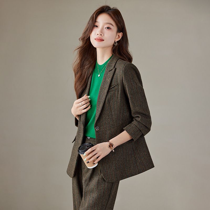 Wholesale slim fitting suits, women's office business sets, women's fashion customized women's clothing sets