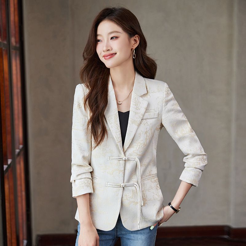 Wholesale high-quality sports jackets, women's business suits, jackets, and tailcoats, as well as business office gowns
