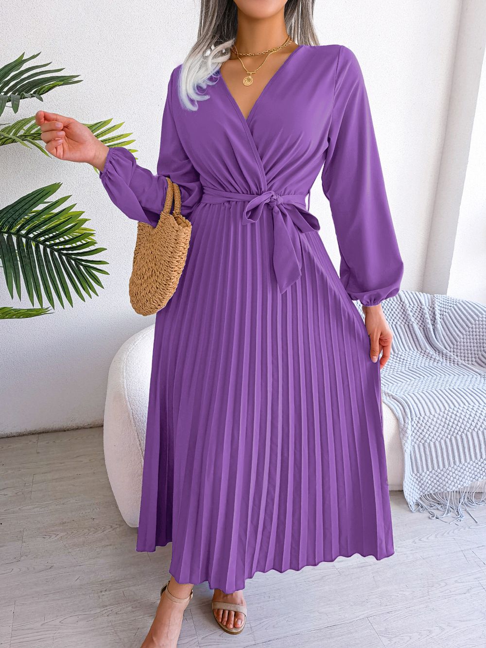 Trendy Cross Border Women's Pleated Dress With Vneck For Spring And Summer Season