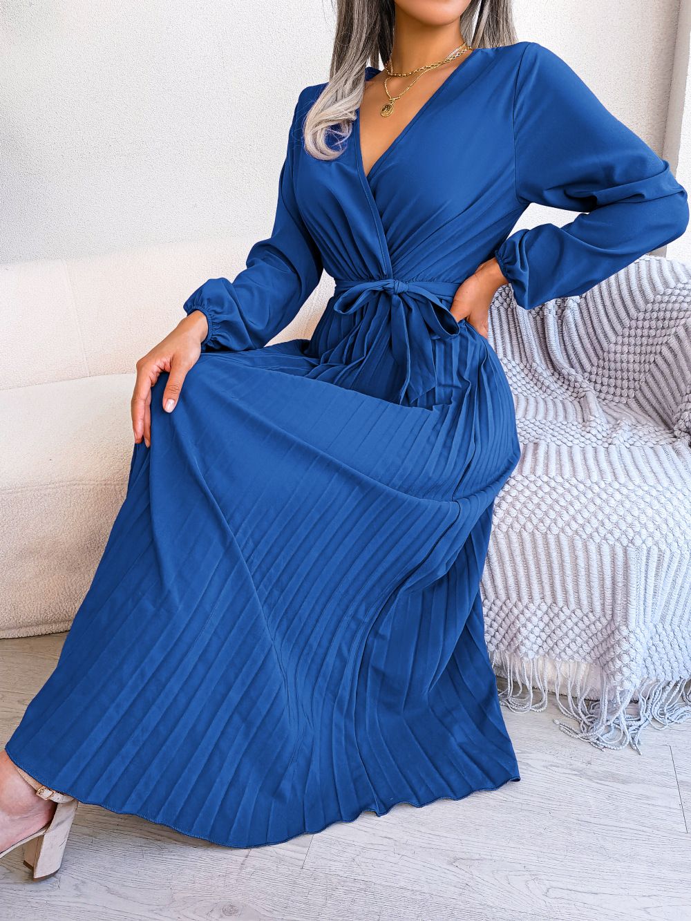 Trendy Cross Border Women's Pleated Dress With Vneck For Spring And Summer Season