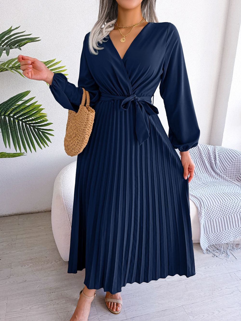 Trendy Cross Border Women's Pleated Dress With Vneck For Spring And Summer Season
