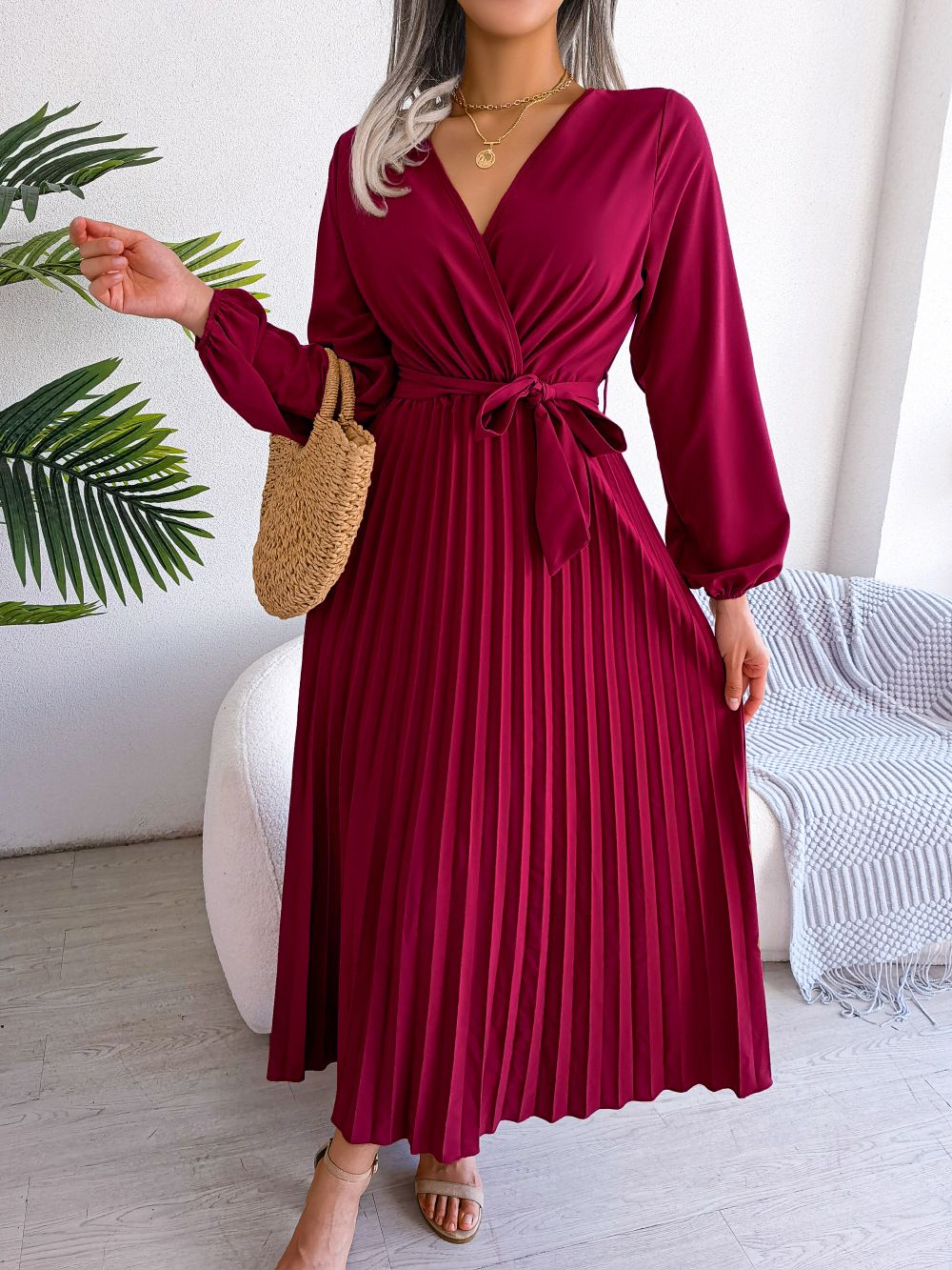 Trendy Cross Border Women's Pleated Dress With Vneck For Spring And Summer Season