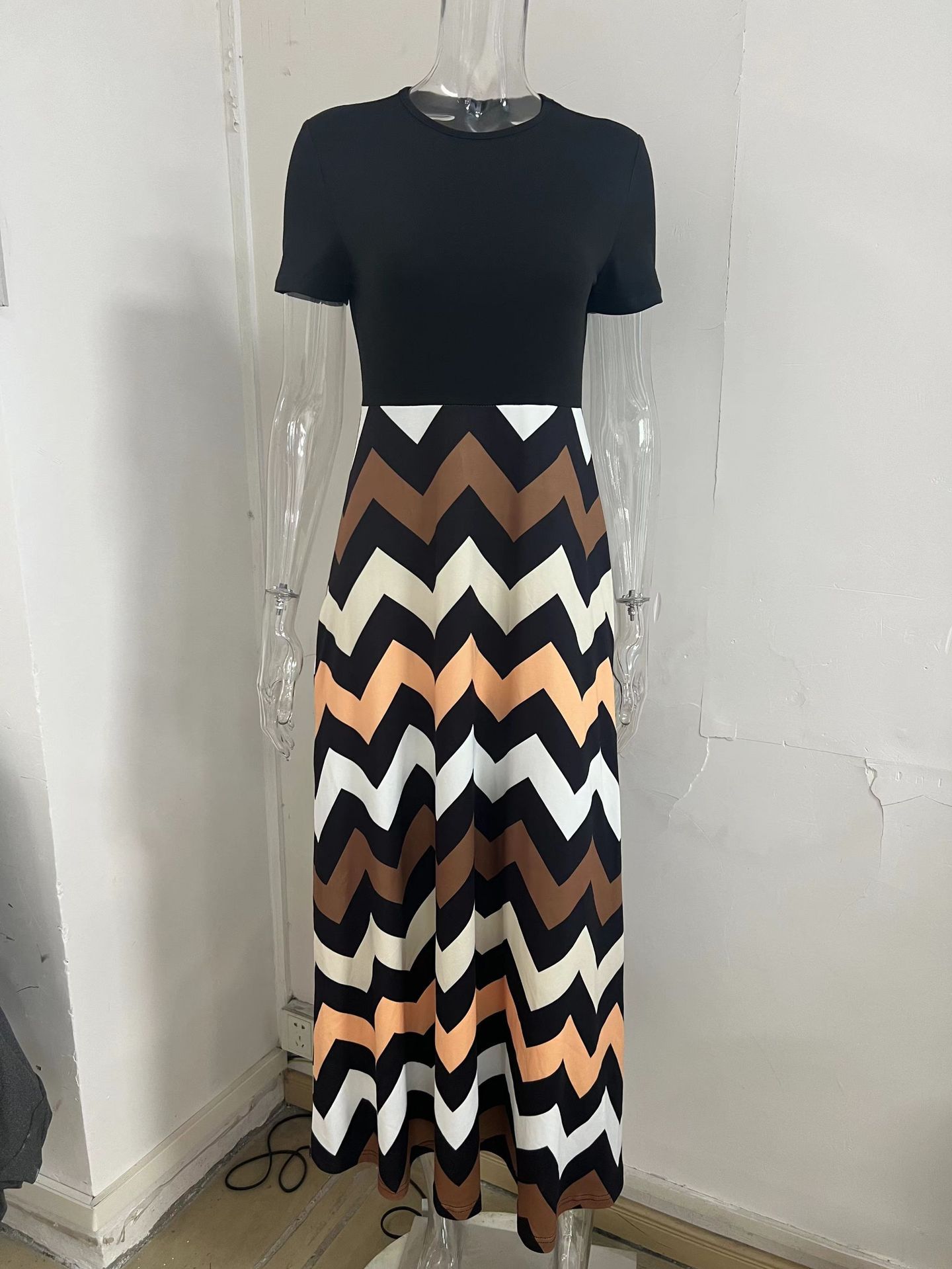 Women's Summer Casual Floor-Length Maxi Dress Short Sleeve Loose Fit Anti-Static Front Pockets Digital Printing Natural Waist Women Striped Maxi Dress with Print Patterns Fitness Sportswear