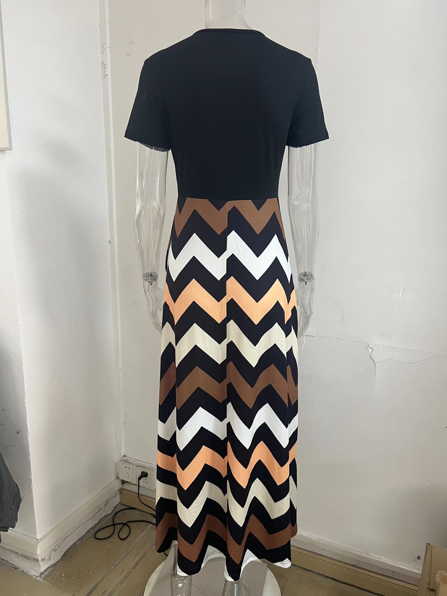 Women's Summer Casual Floor-Length Maxi Dress Short Sleeve Loose Fit Anti-Static Front Pockets Digital Printing Natural Waist Women Striped Maxi Dress with Print Patterns Fitness Sportswear