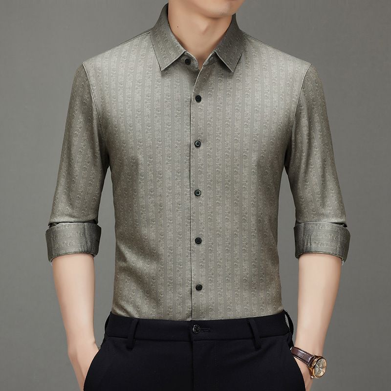 High quality warm and plush thick men's shirt for autumn and winter, brushed woolen fabric long sleeved lapel shirt