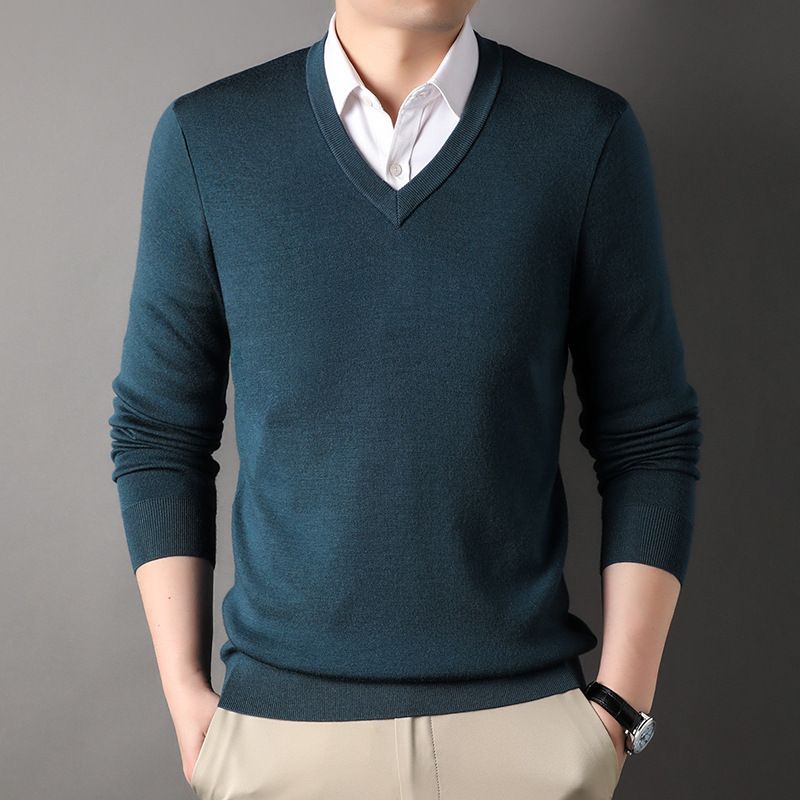 100%merino wool top dyed on cone. Knitted yarn, sweater yarn, jacquard yarn Sweaters