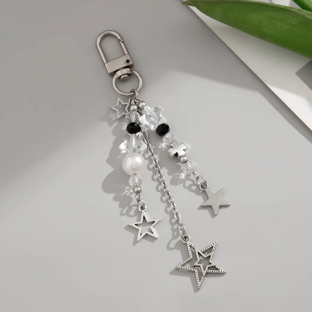 Y2K Fashion Flower Star Love Bow Strawberry Pendant Acrylic Keychain Student Women's Bag Backpack Pants Chain Accessories