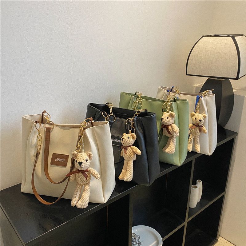 Trendy and Stylish Large-Capacity Tote Bag for Women 2023 – Fashionable and Casual Commuter Bag